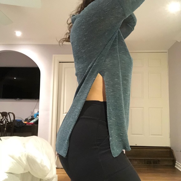 Aritzia Wilfred Top - Picture 3 of 4